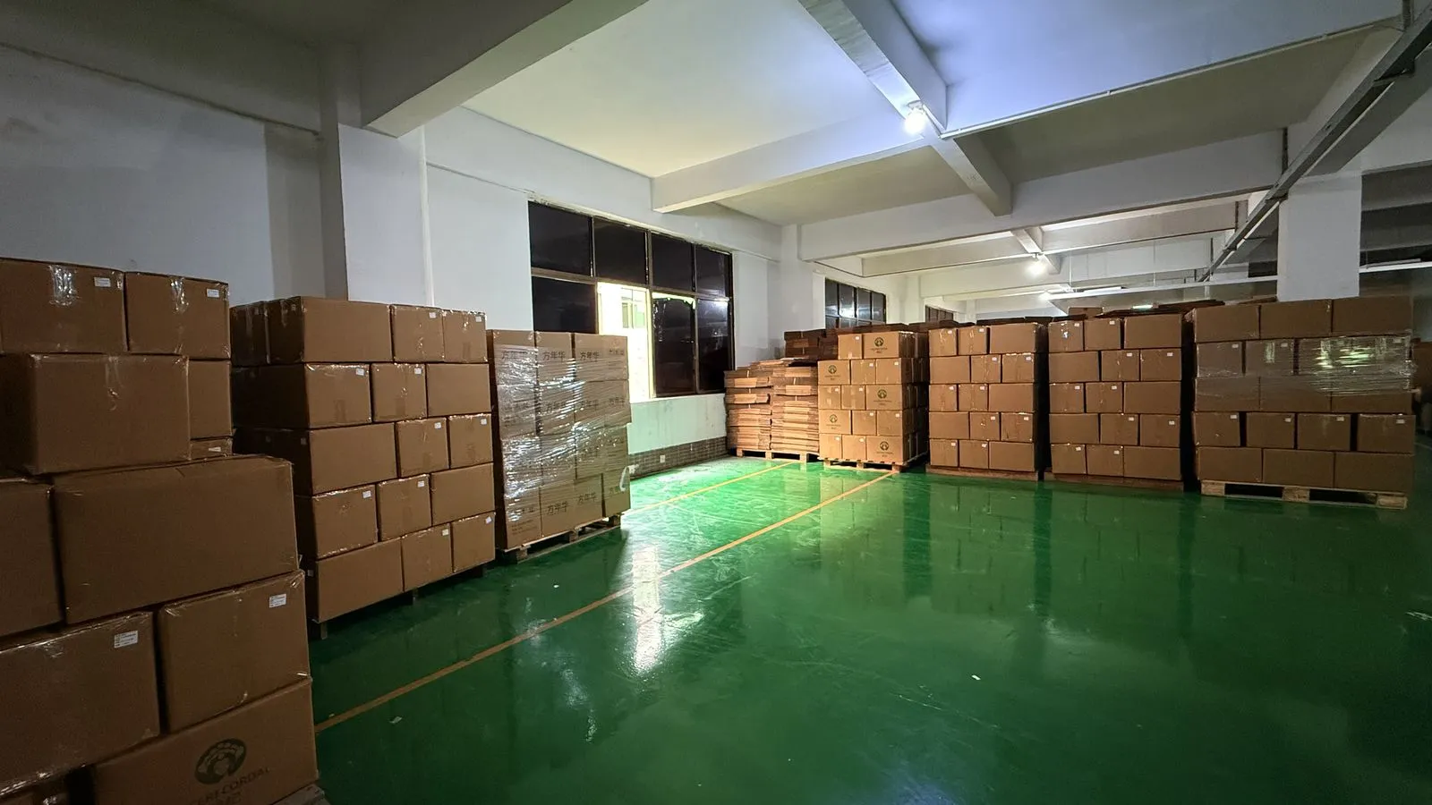 Packaging materials warehouse - cosmetics OEM packaging supply